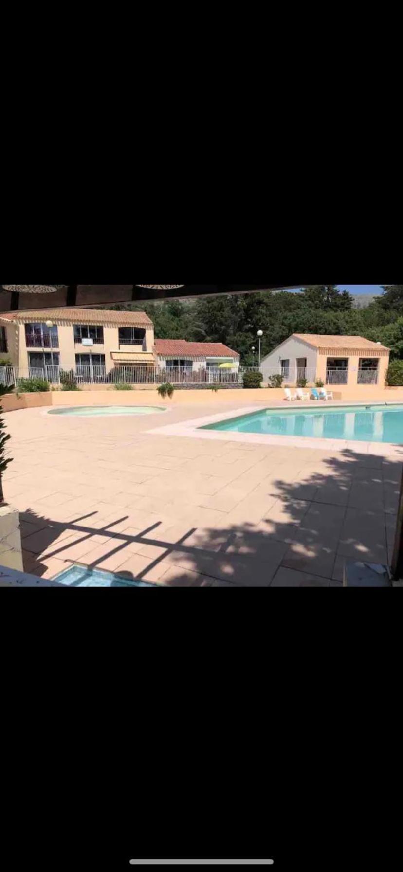 Maisonnette Dans Belle Residence Saint-Vallier-de-Thiey Esterno foto